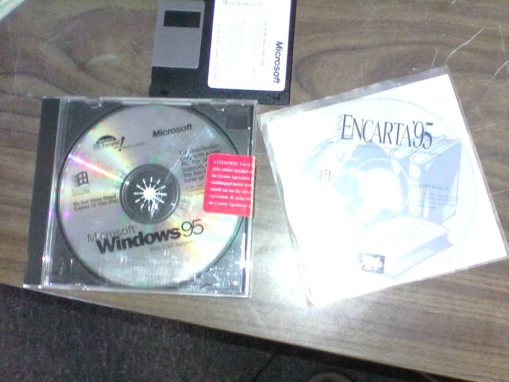 Windows 95 and Encarta 95 iamge